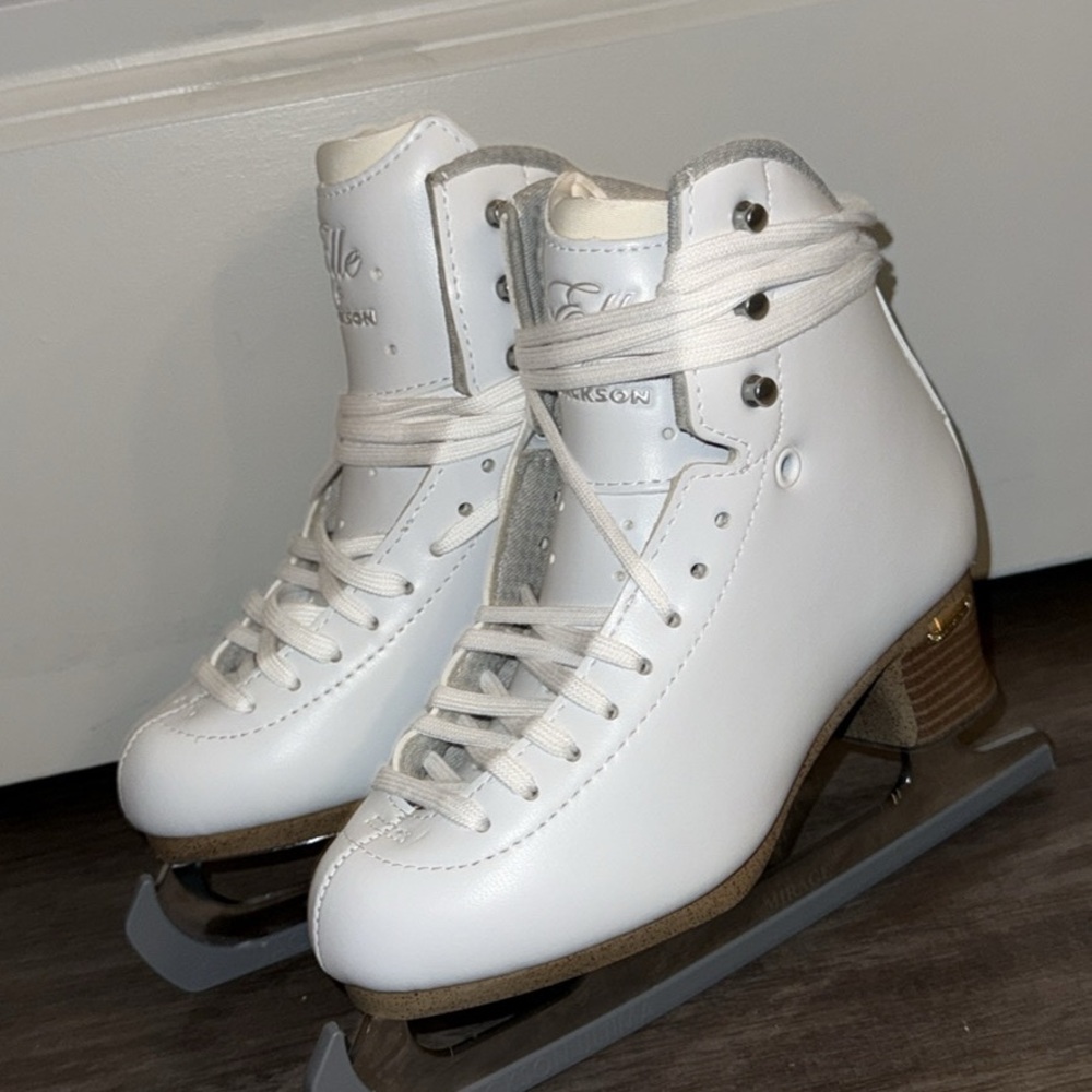 Jackson Elle Ice Skates, size 3, never used before, white, blade sharpened